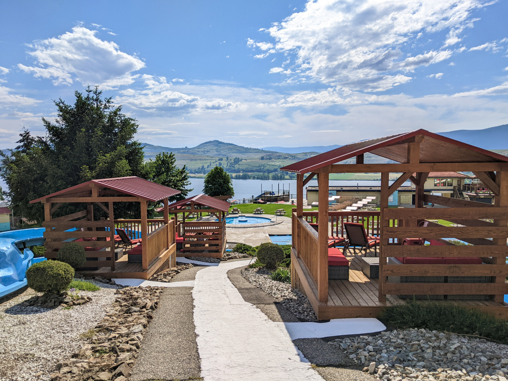 VIP Cabanas SPLASHDOWN VERNON